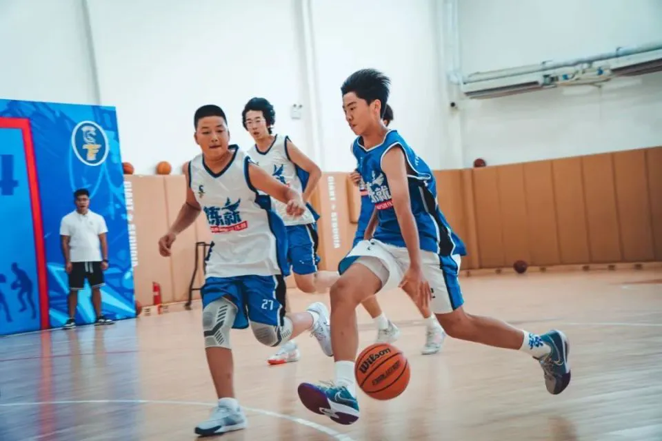 如何通过篮球表演赛制定有效的训练计划_1